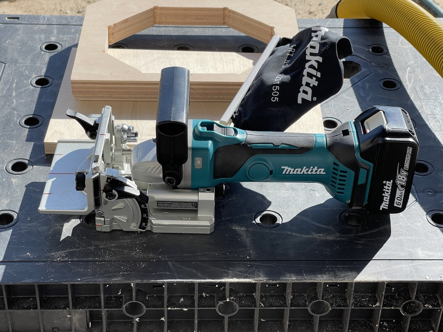 Click image for larger version

Name:	3_Makita Biscuit Jointer.jpg
Views:	866
Size:	552.8 KB
ID:	926571