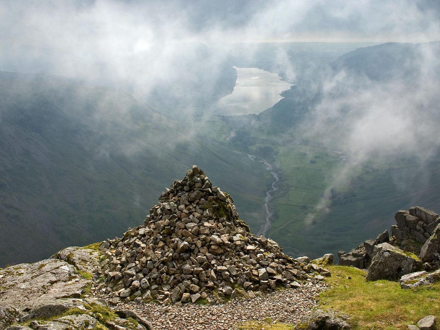Click image for larger version

Name:	the-westmorland-cairn-great-gable_zps2552f136.jpg
Views:	94
Size:	444.4 KB
ID:	941605