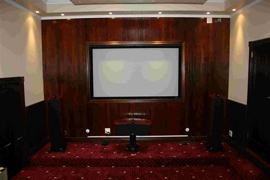 Click image for larger version

Name:	Theatre Front.jpg
Views:	3235
Size:	47.8 KB
ID:	849925