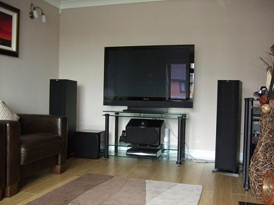 Click image for larger version

Name:	HC Room 002.jpg
Views:	1741
Size:	70.5 KB
ID:	853180