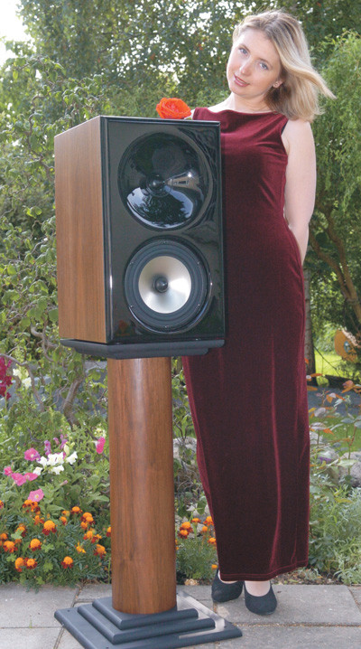 Click image for larger version

Name:	hifiaug04.jpg
Views:	157
Size:	128.7 KB
ID:	939461