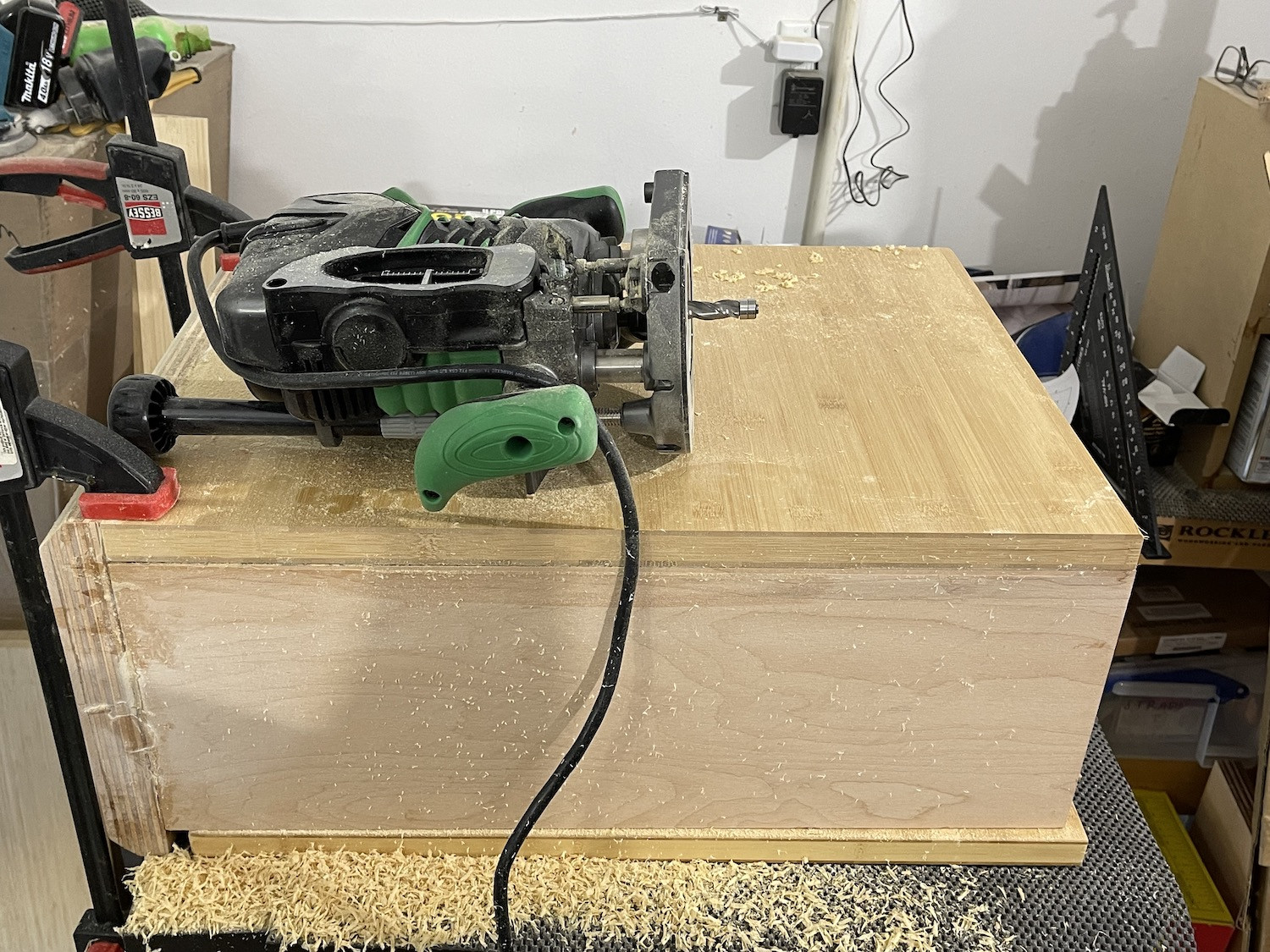 Click image for larger version

Name:	Metabo with upcut trim bit.jpg
Views:	656
Size:	592.4 KB
ID:	946570