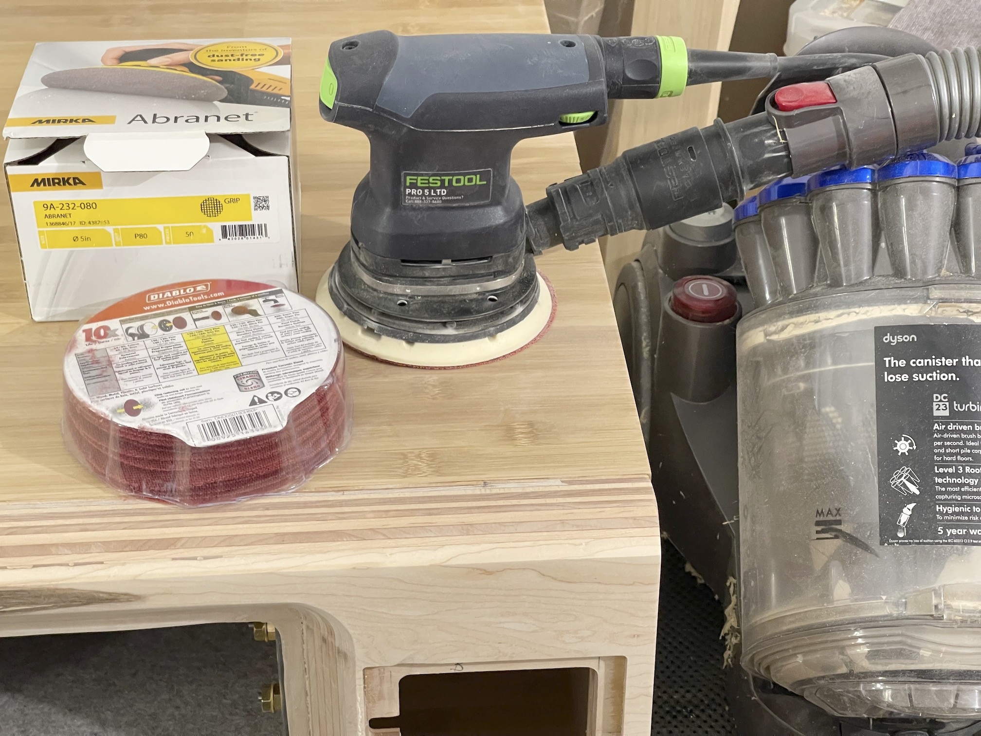 Click image for larger version

Name:	Festool + Dyson.jpg
Views:	1278
Size:	729.5 KB
ID:	949057