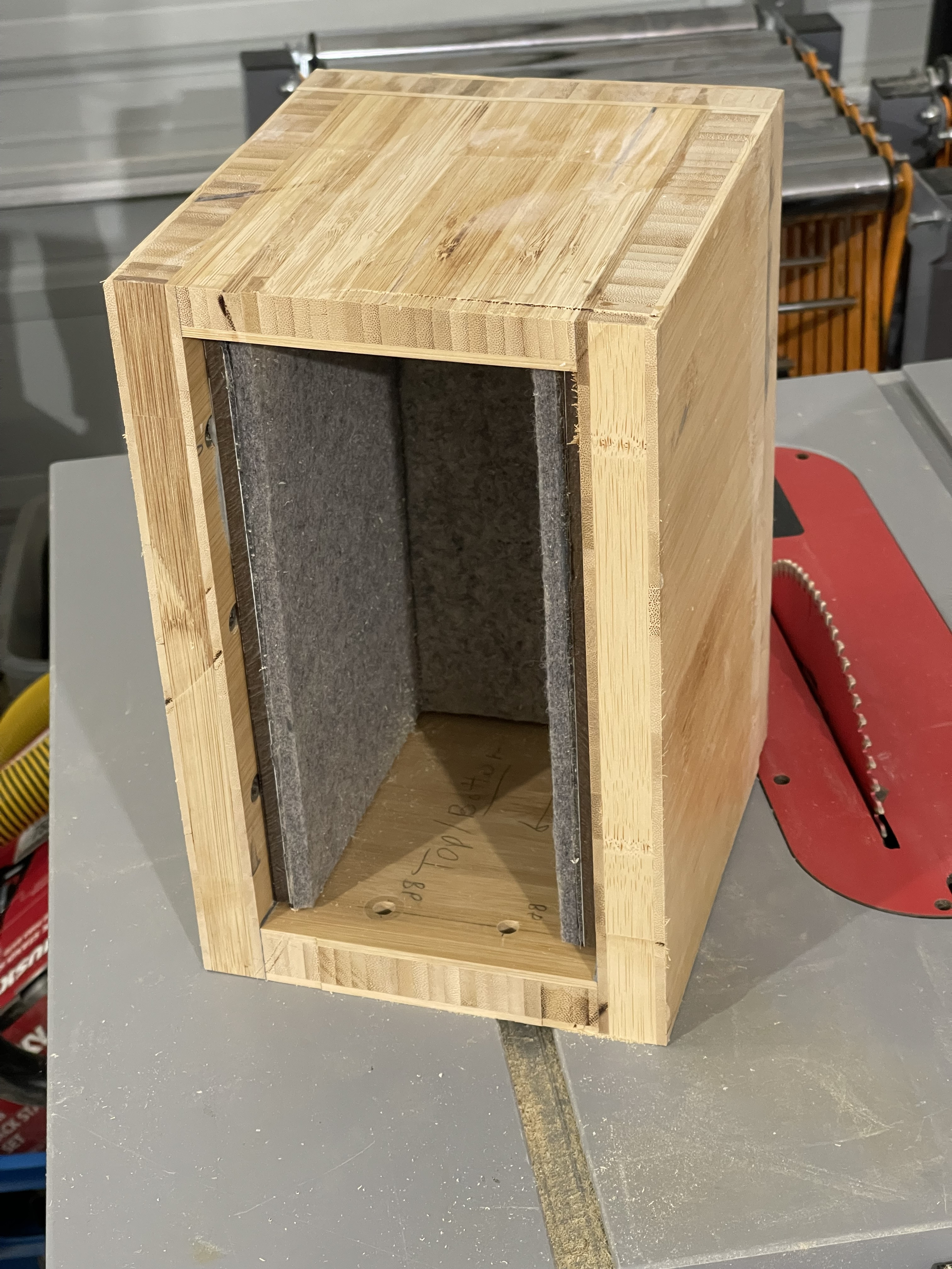Click image for larger version

Name:	MF Sub enclosure removed.jpg
Views:	719
Size:	2.69 MB
ID:	953526