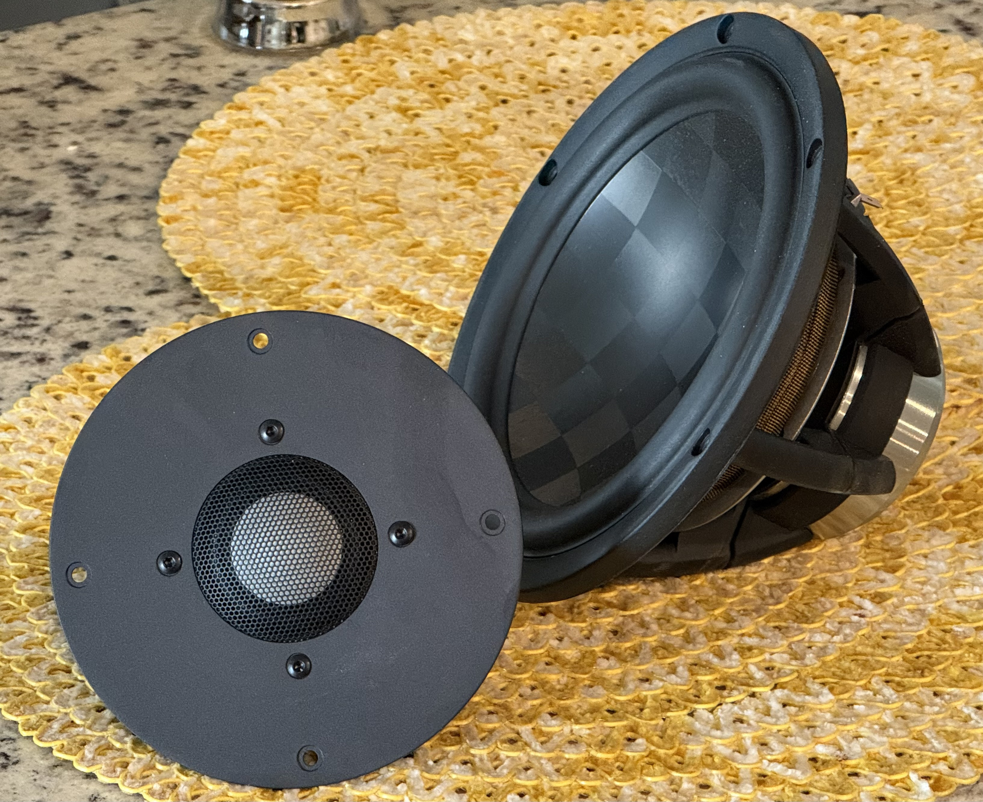 Click image for larger version

Name:	Woofer-Tweeter.jpg
Views:	24
Size:	2.03 MB
ID:	961105