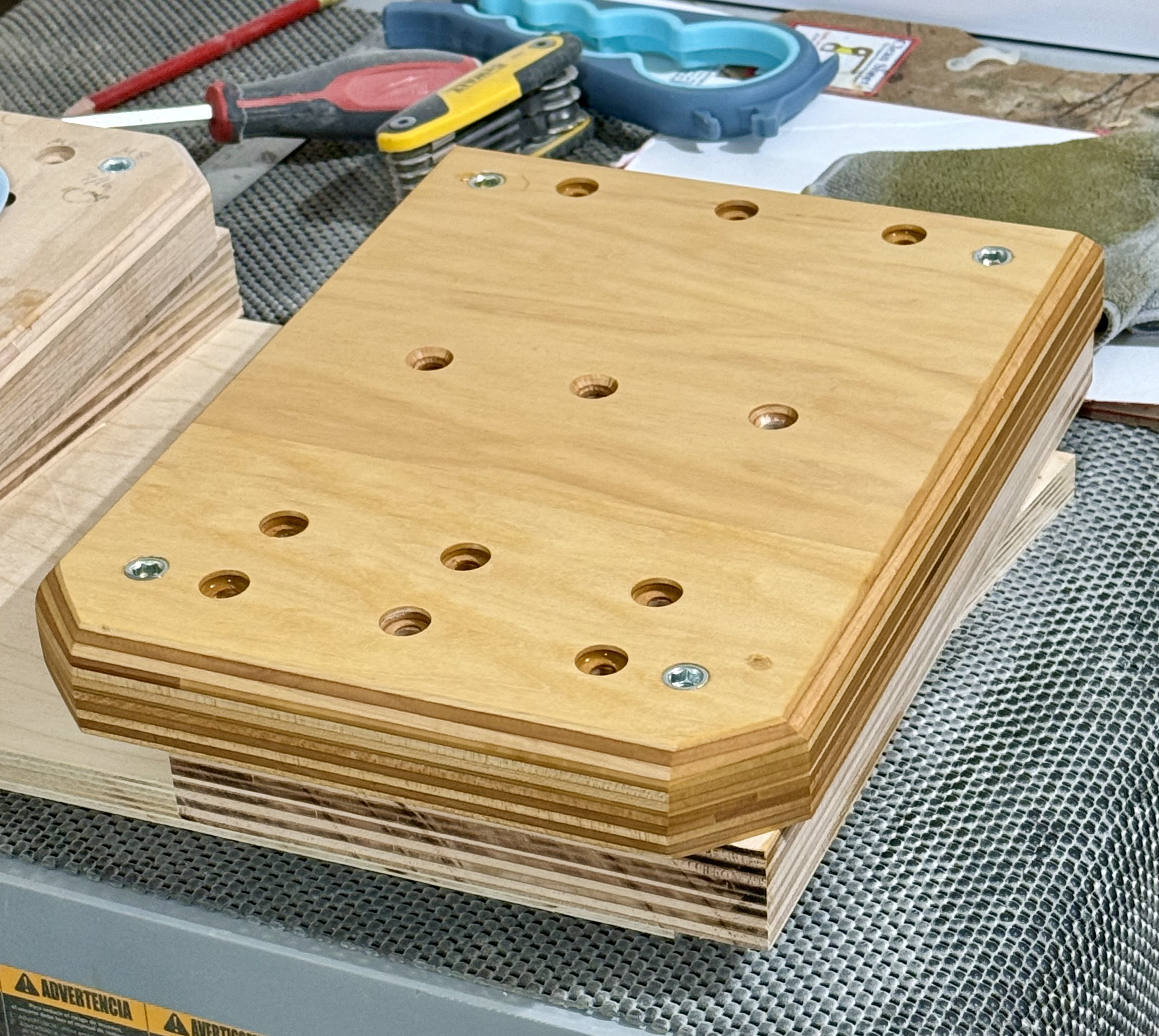 Click image for larger version

Name:	3-Base Coat of Golden Oak.jpg
Views:	102
Size:	1.56 MB
ID:	961611